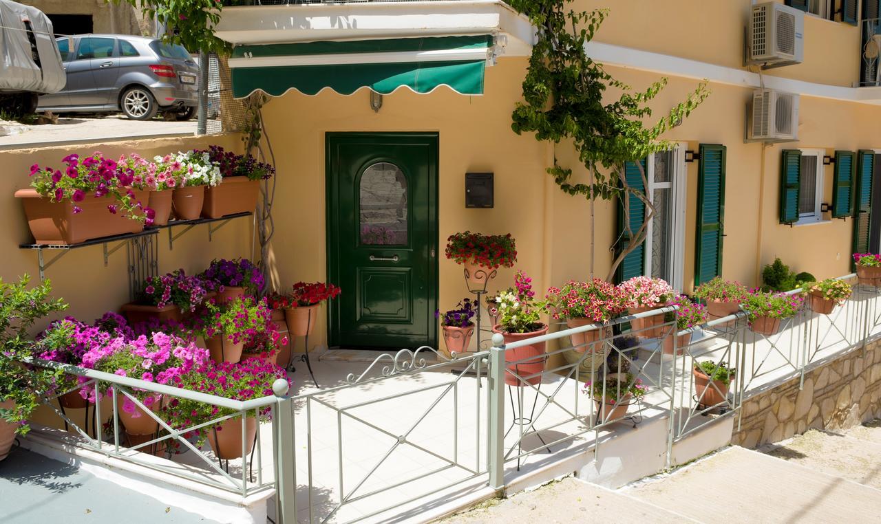 Marina'S House Hotel Parga Exterior photo